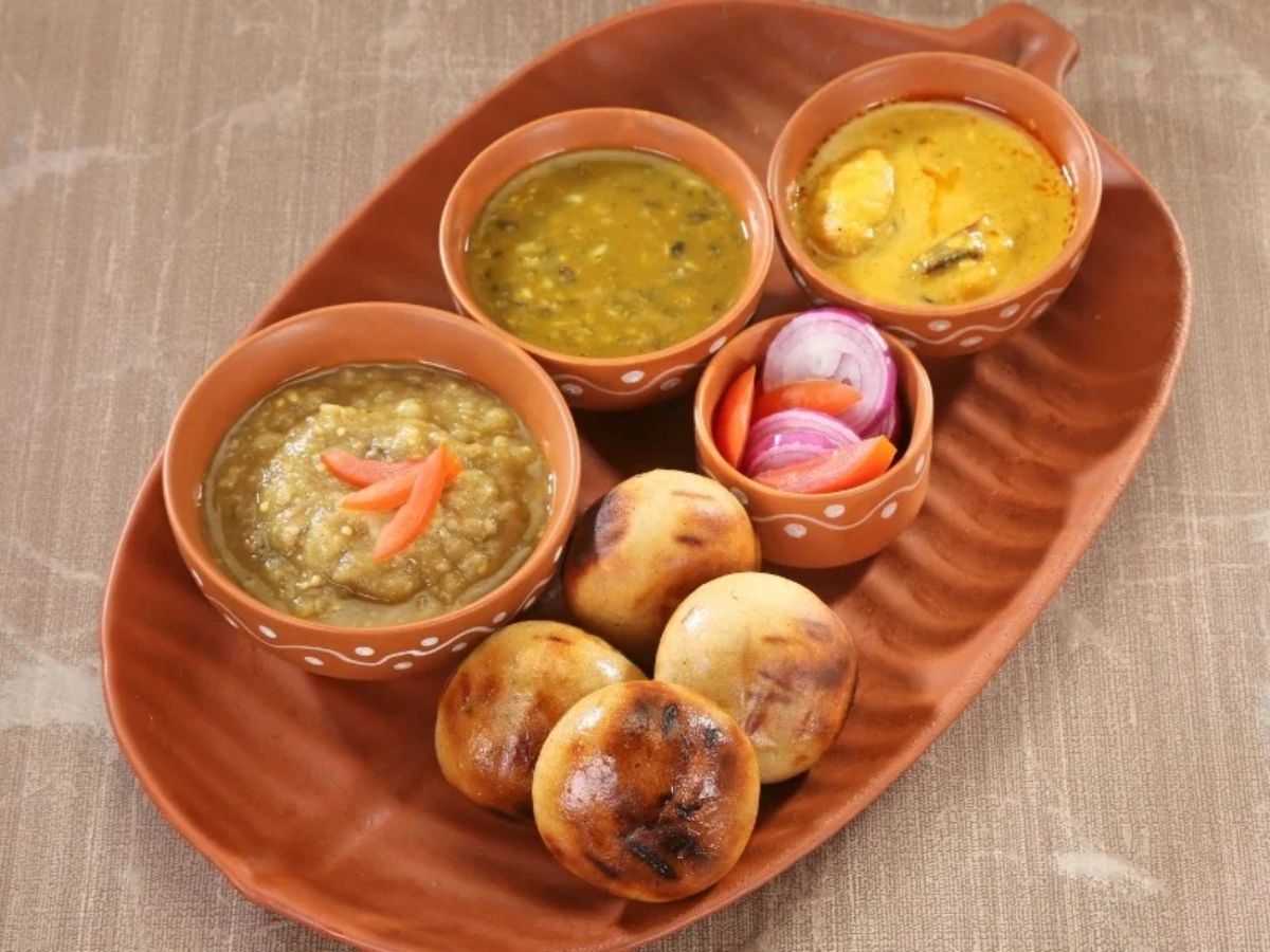 street-food-stories-must-try-local-dishes-across-up Street Food Stories: Must Try Local Dishes Across UP - Photo Gallery