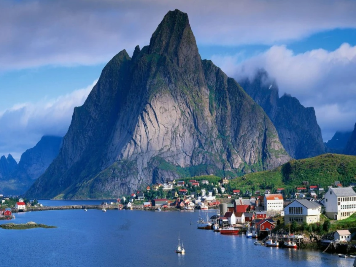 7-fairytale-villages-around-the-world-magical-spots-with-storybook-charm-timeless-beauty 7 Fairytale Villages Around the World: Magical Spots with Storybook Charm & Timeless Beauty - Photo Gallery