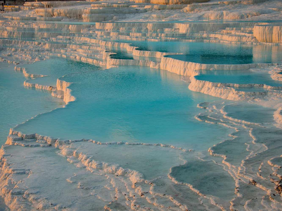 7 Natural Rivers & Streams That Boil on Their Own - Photo Gallery