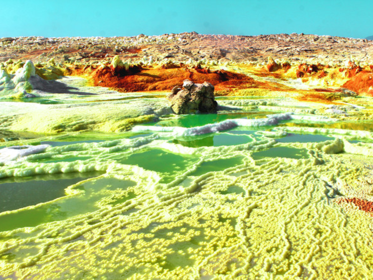 7-natural-rivers-streams-that-boil-on-their-own 7 Natural Rivers & Streams That Boil on Their Own - Photo Gallery