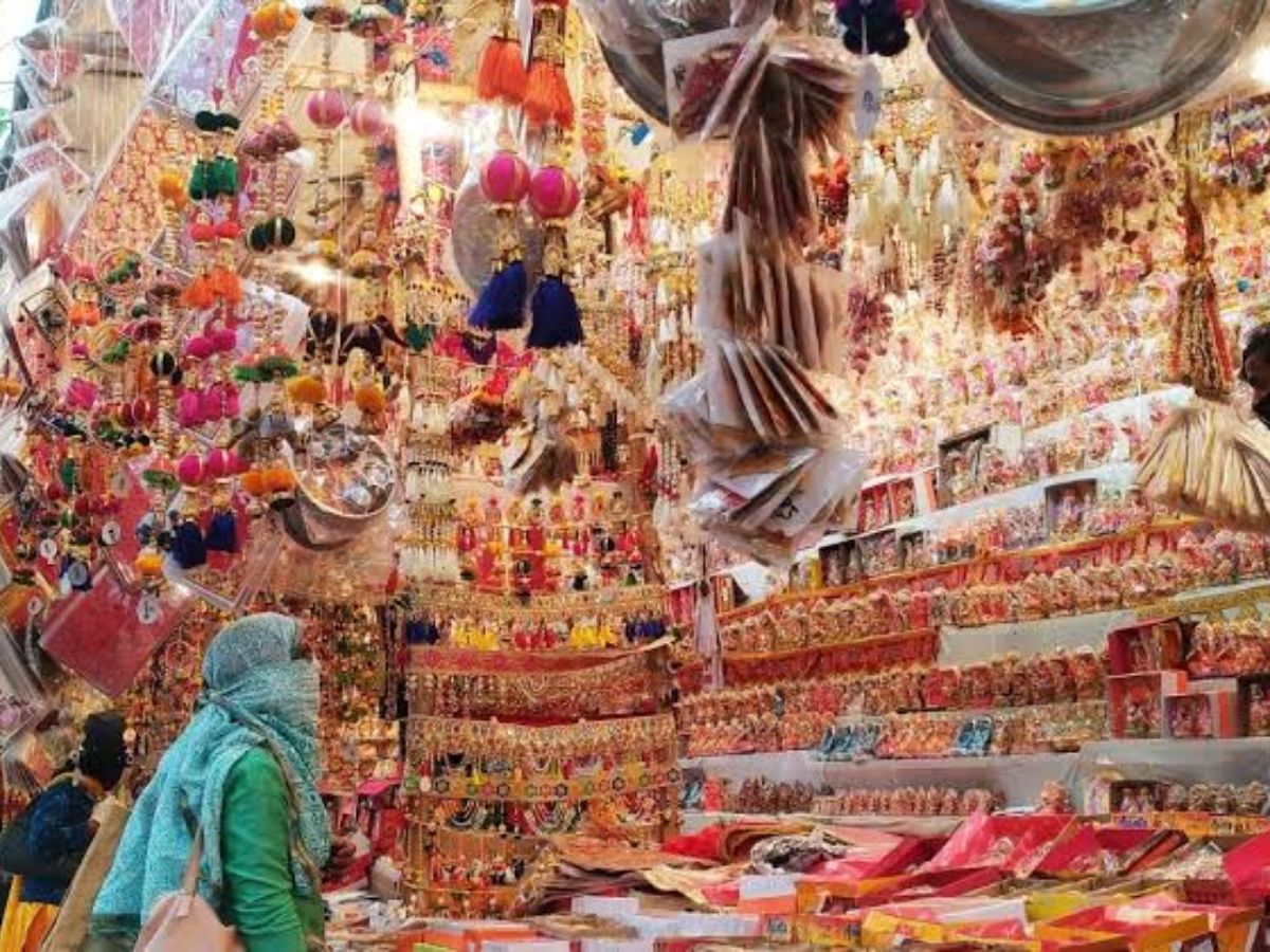 7-hidden-fashion-markets-in-india-youll-wish-you-knew-sooner 7 Hidden Fashion Markets In India You’ll Wish You Knew Sooner - Photo Gallery