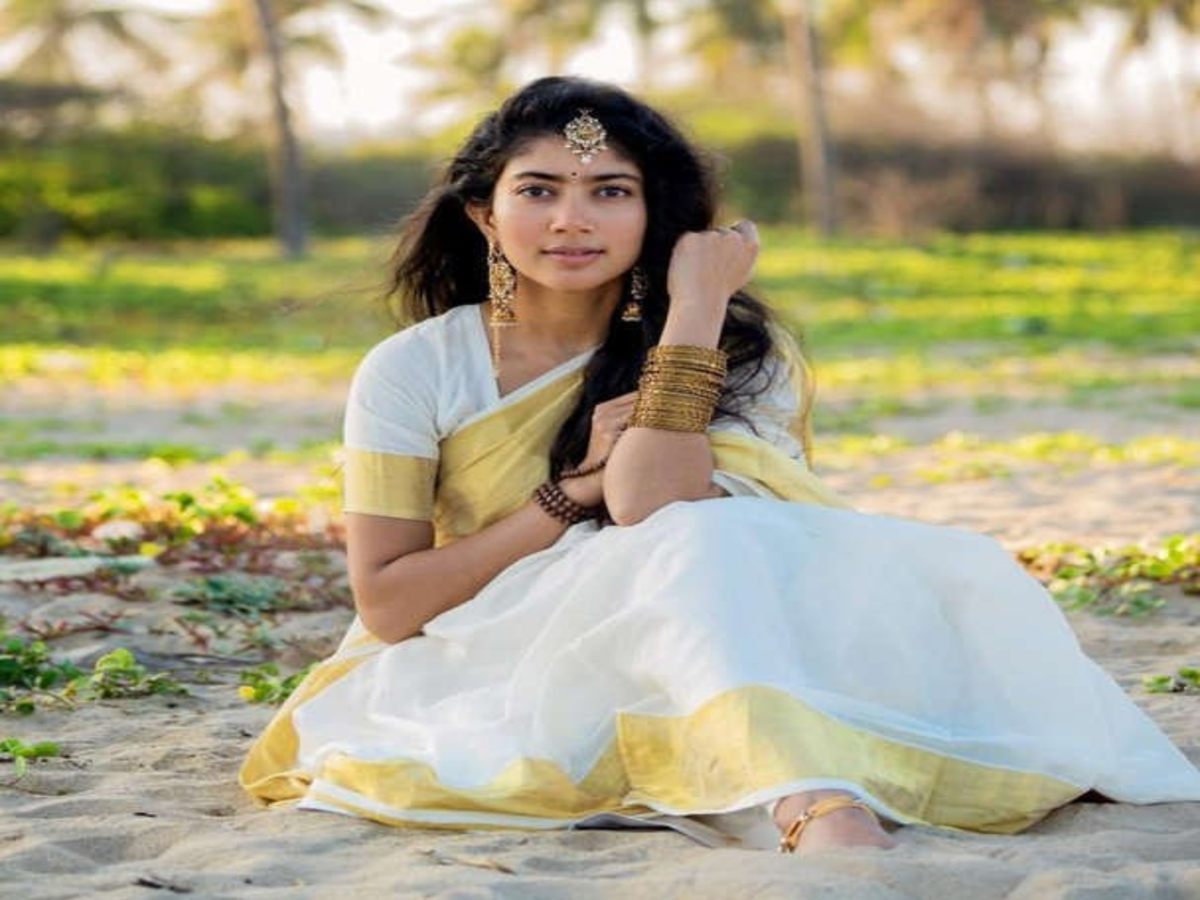 sai-pallavis-iconic-saree-styles-that-sparked-a-fashion-trend Sai Pallavi’s Iconic Saree Styles That Sparked a Fashion Trend - Photo Gallery