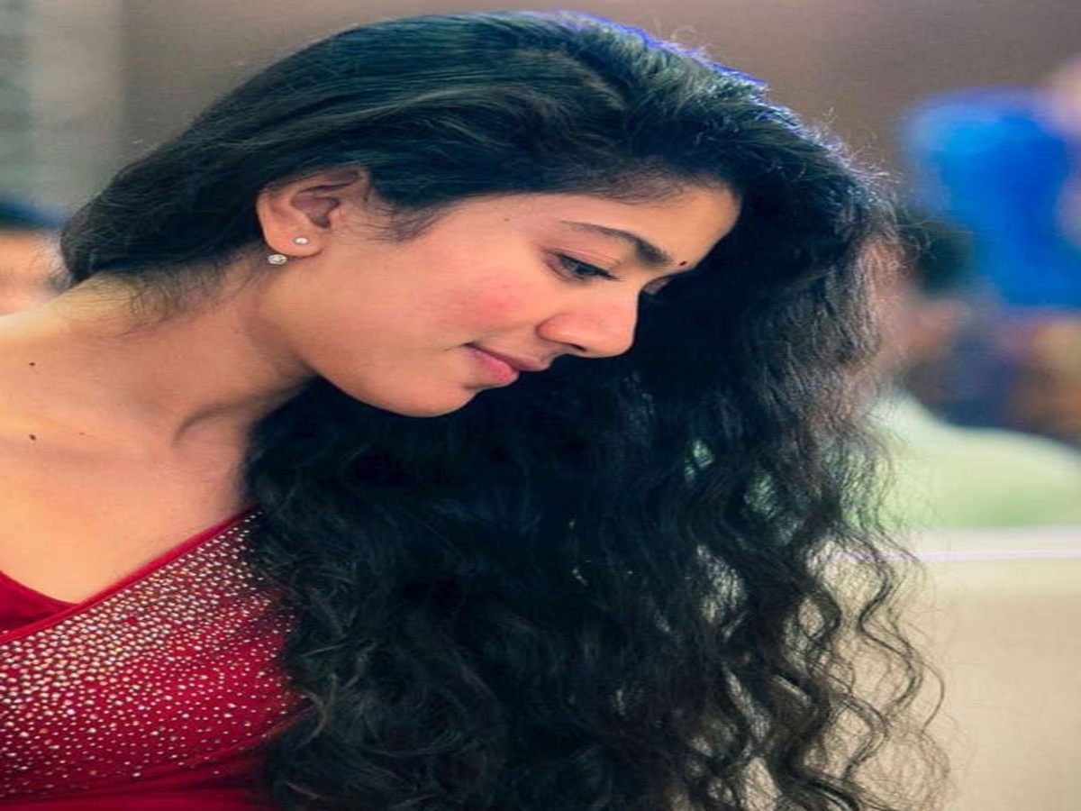 sai-pallavis-iconic-saree-styles-that-sparked-a-fashion-trend Sai Pallavi’s Iconic Saree Styles That Sparked a Fashion Trend - Photo Gallery