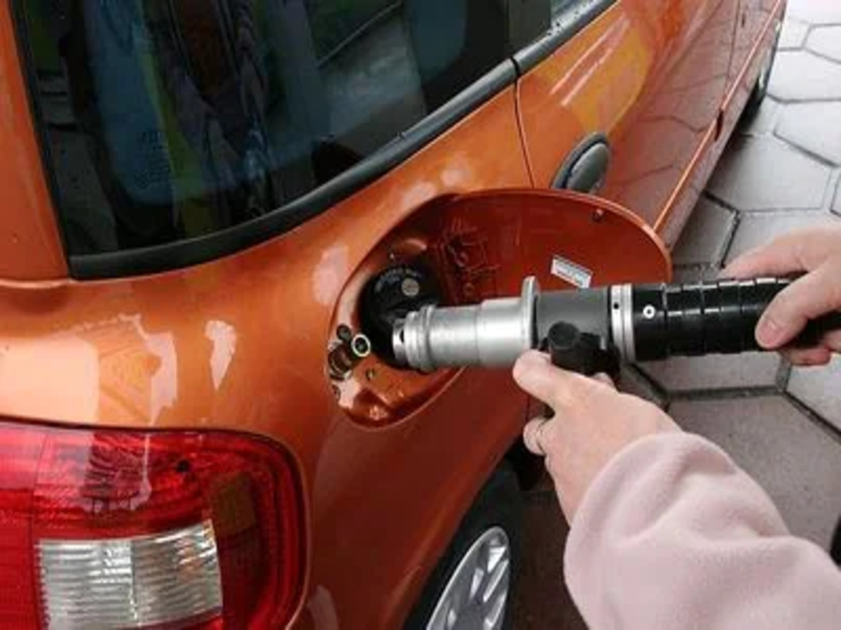 understanding-why-cng-gas-refueling-shouldnt-be-done-inside-the-vehicle Understanding Why CNG Gas Refueling Shouldn’t Be Done Inside the Vehicle - Photo Gallery