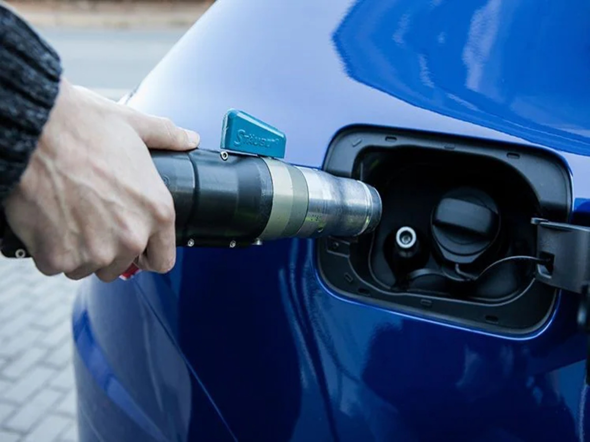 understanding-why-cng-gas-refueling-shouldnt-be-done-inside-the-vehicle Understanding Why CNG Gas Refueling Shouldn’t Be Done Inside the Vehicle - Photo Gallery