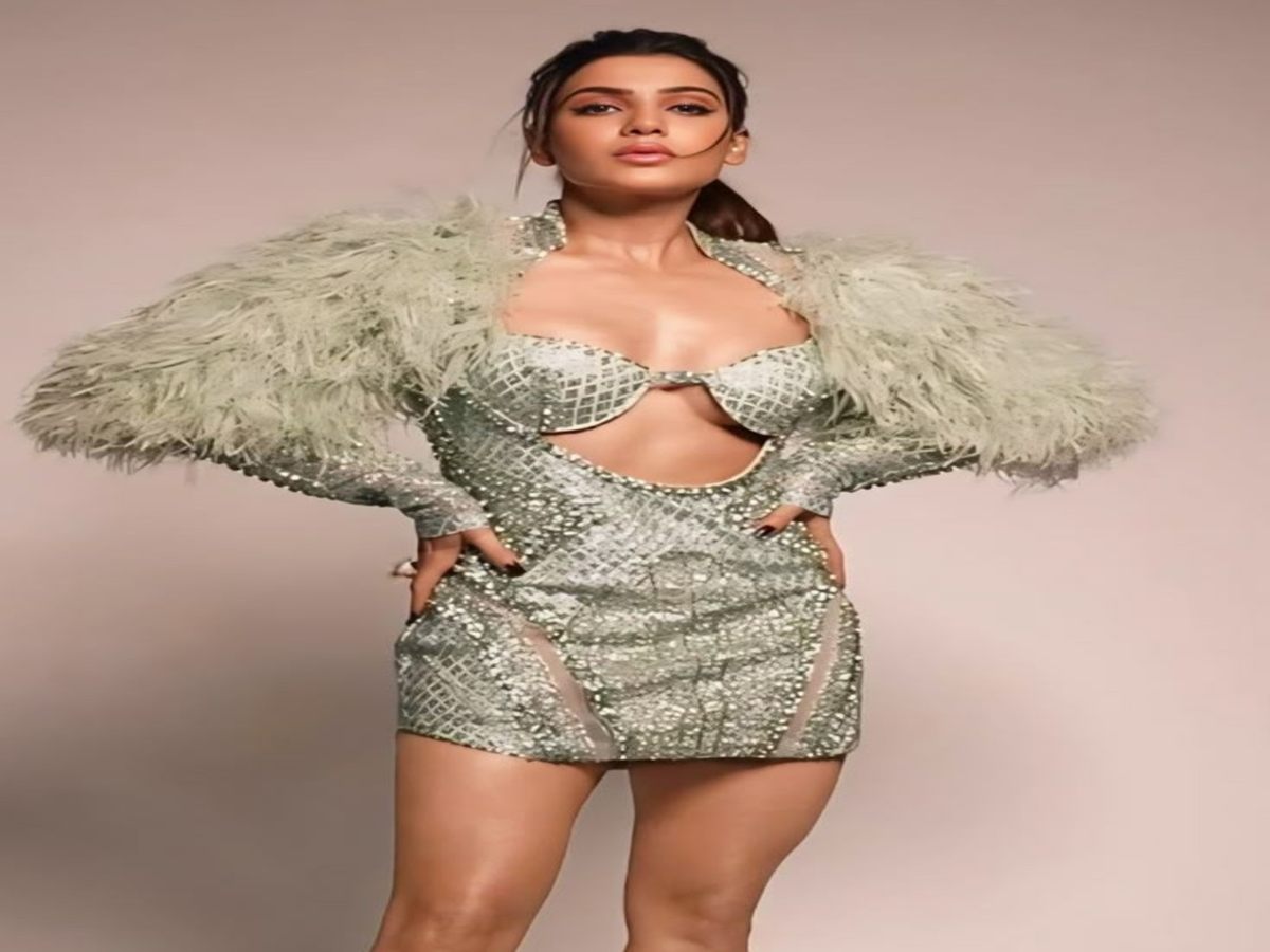 samanthas-daring-low-cut-tops-that-captivated-attention Samantha’s Daring Low-Cut Tops That Captivated Attention - Photo Gallery