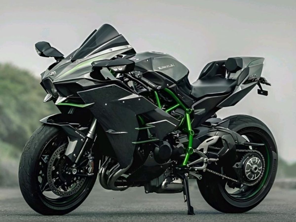 happy-birthday-ms-dhoni-check-out-his-amazing-bike-and-car-collection-in-pics Kawasaki Ninja H2(Image Credit- Pinterest) - Photo Gallery