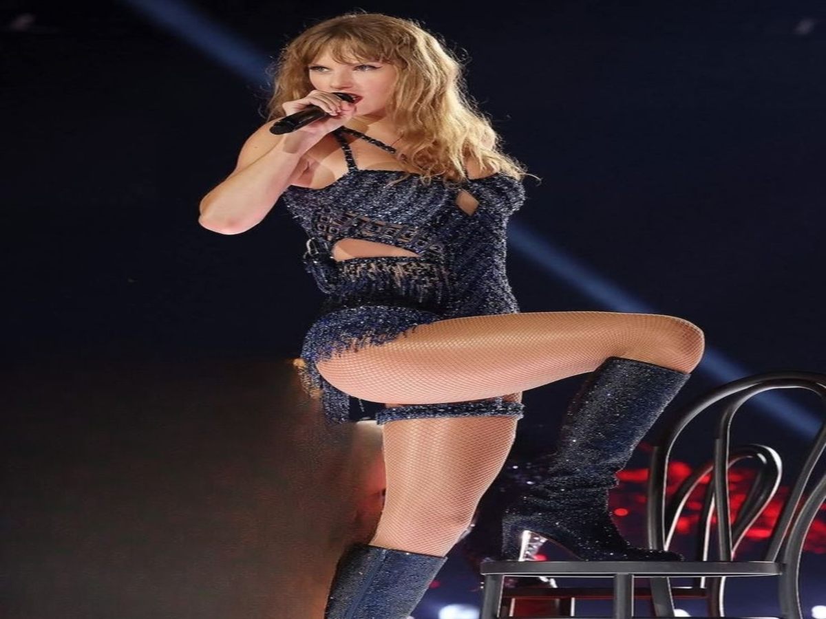 taylor-swifts-most-daring-on-tour-fashion-choices-explore-her-striking-styles Taylor Swift’s Most Daring On-Tour Fashion Choices – Explore Her Striking Styles - Photo Gallery