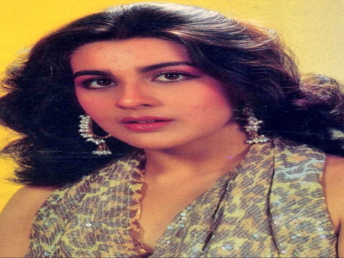 6 Inspiring Single Mothers in Bollywood You Must Know - Photo Gallery