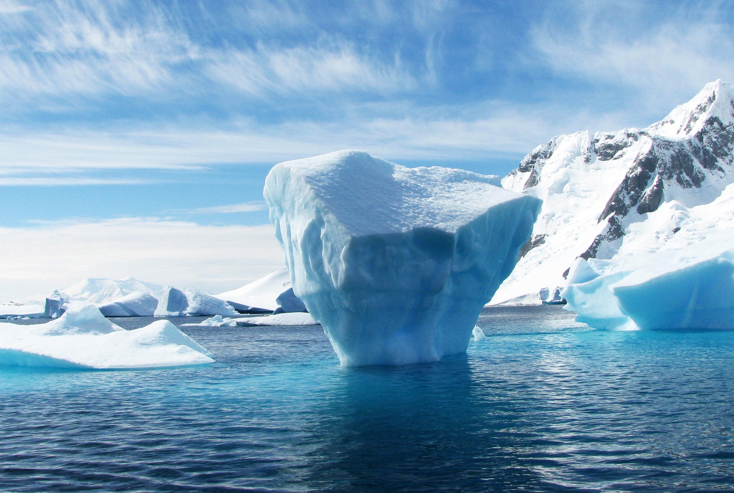 glaciers-in-crisis-from-alpine-rockslides-to-global-ice-melt Glaciers in Crisis: From Alpine Rockslides to Global Ice Melt - Photo Gallery