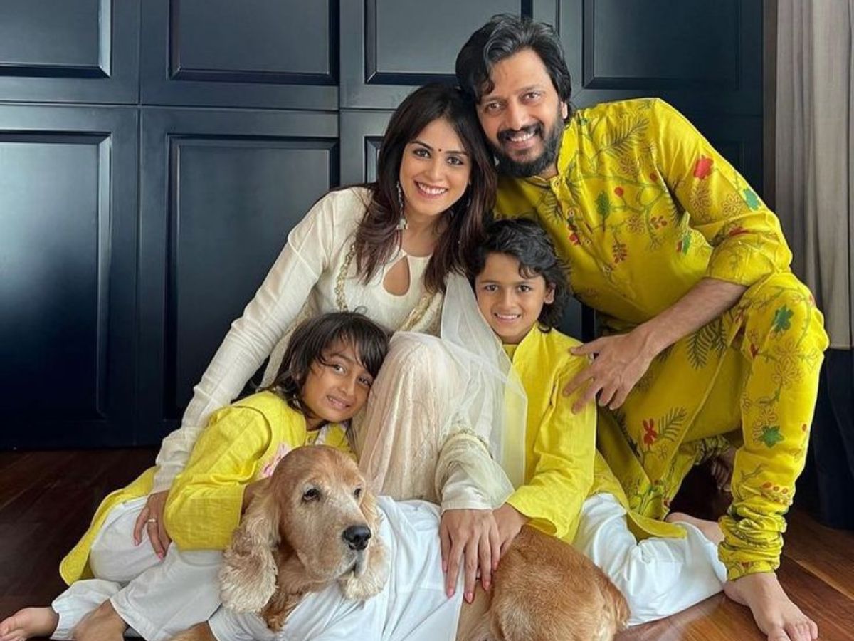 genelia-and-riteish-deshmukh-7-adorable-moments-captured-in-this-lovely-gallery-from-playful-pda-to-event-appreances Genelia And Riteish Deshmukh: 7 Adorable Moments Captured In This Lovely Gallery