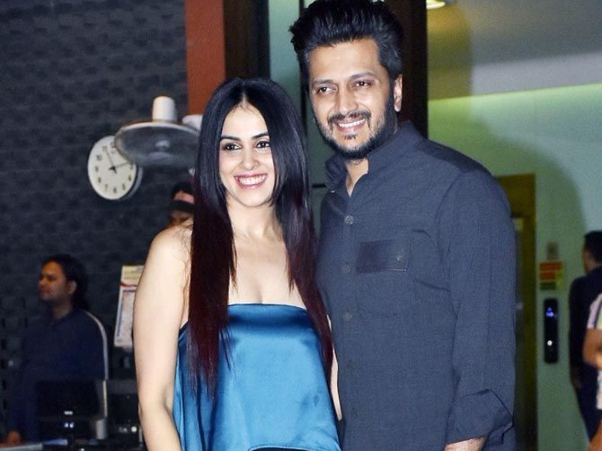 genelia-and-riteish-deshmukh-7-adorable-moments-captured-in-this-lovely-gallery-from-playful-pda-to-event-appreances Genelia And Riteish Deshmukh: 7 Adorable Moments Captured In This Lovely Gallery