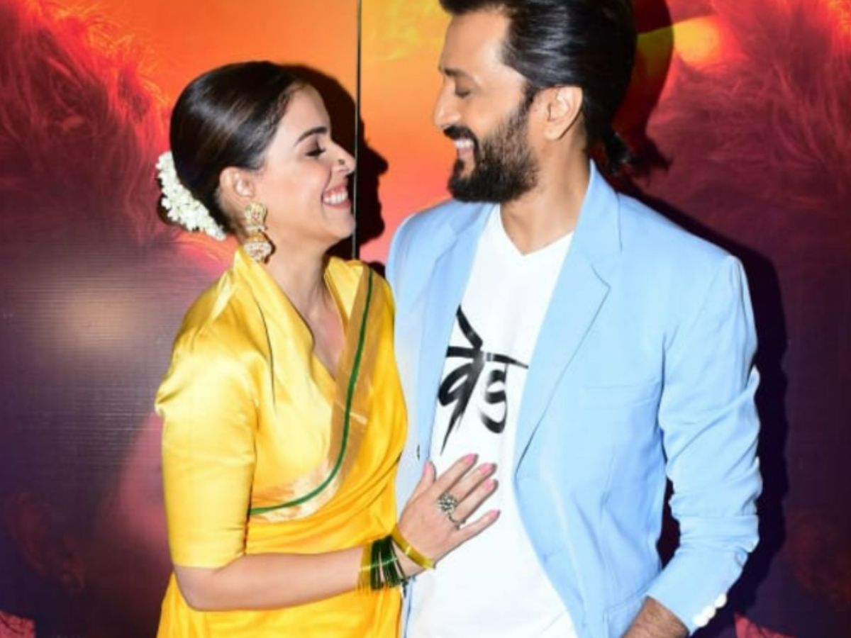 genelia-and-riteish-deshmukh-7-adorable-moments-captured-in-this-lovely-gallery-from-playful-pda-to-event-appreances Genelia And Riteish Deshmukh: 7 Adorable Moments Captured In This Lovely Gallery