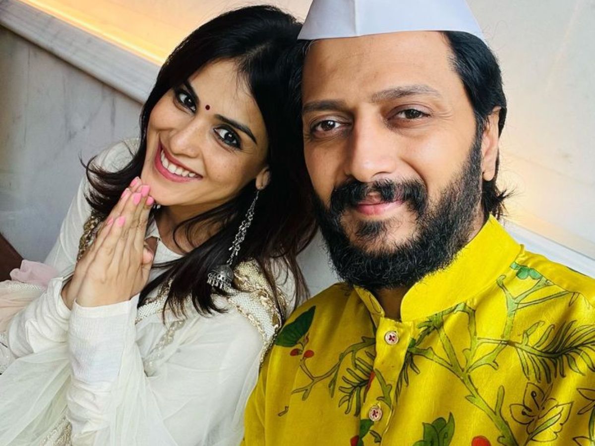 genelia-and-riteish-deshmukh-7-adorable-moments-captured-in-this-lovely-gallery-from-playful-pda-to-event-appreances Genelia And Riteish Deshmukh: 7 Adorable Moments Captured In This Lovely Gallery