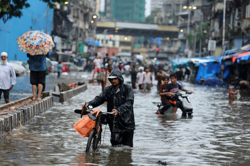 mid2025-monsoon-brings-heavy-rainfall-flooding-and-disruption-across-india Mid‑2025 Monsoon Brings Heavy Rainfall, Flooding, and Disruption Across India - Photo Gallery