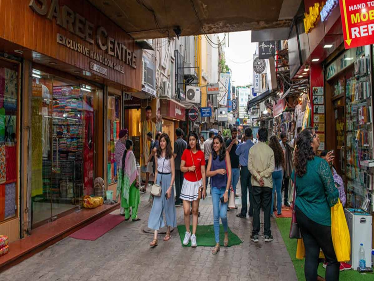 Delhi’s Dazzling Deals: 7 Markets Where Your Wallet Will Thank You - Photo Gallery