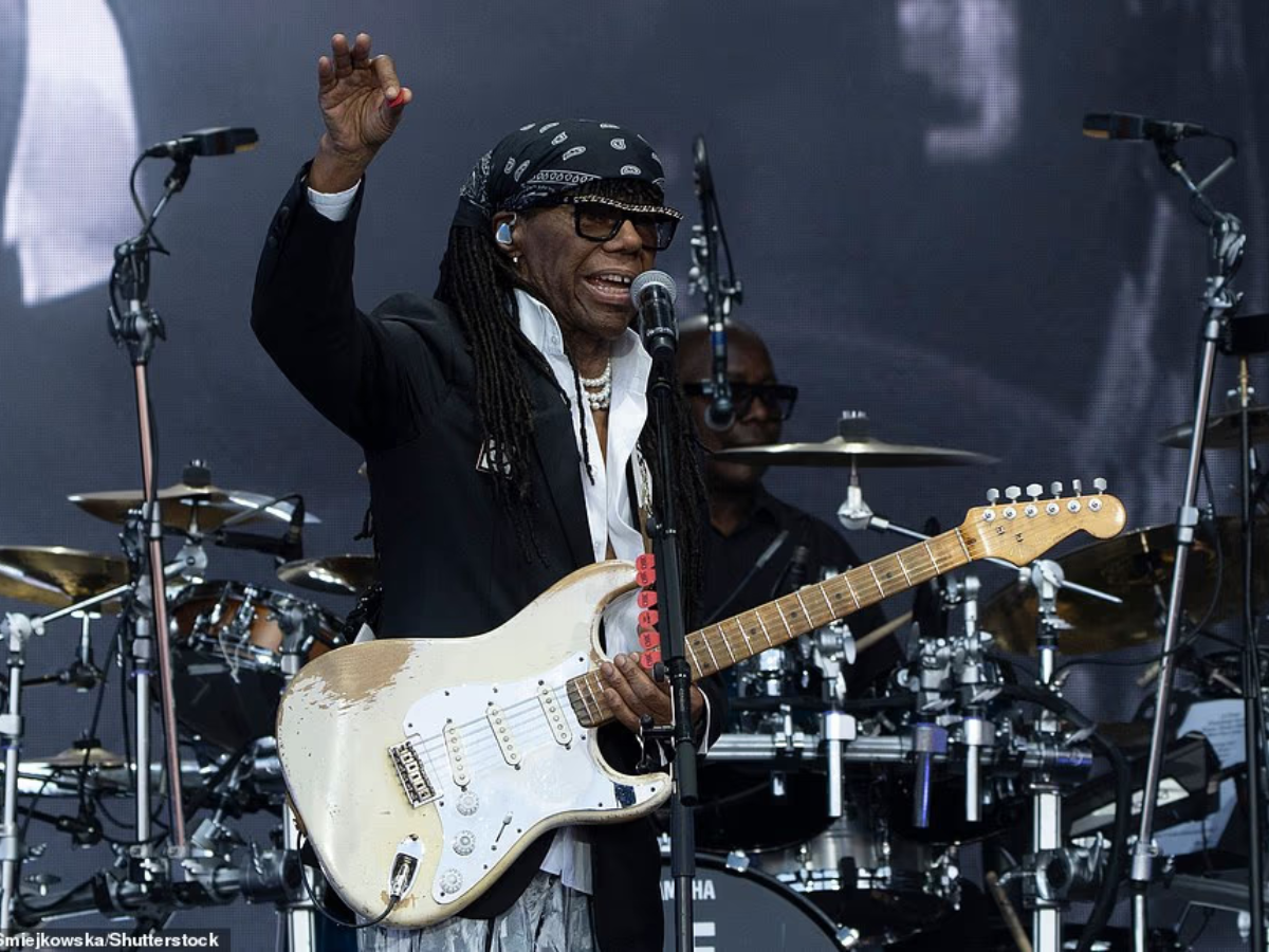 the-most-iconic-performances-at-glastonbury-music-festival-2025-in-pics The Most Iconic Performances At Glastonbury Music Festival 2025: In Pics - Photo Gallery