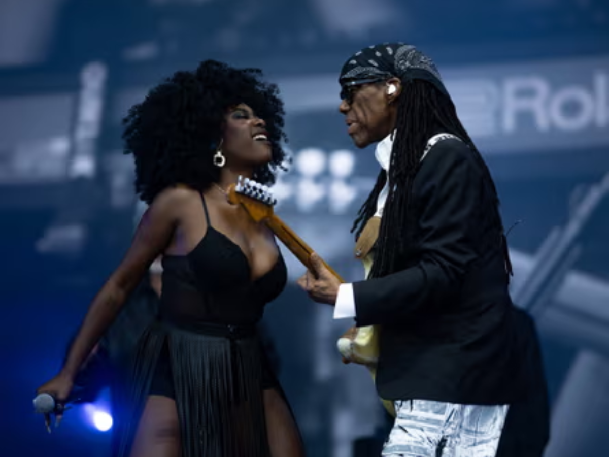 the-most-iconic-performances-at-glastonbury-music-festival-2025-in-pics The Most Iconic Performances At Glastonbury Music Festival 2025: In Pics - Photo Gallery