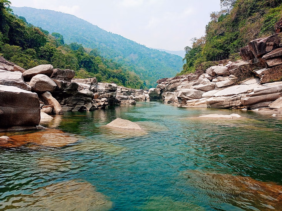 6-solo-travel-destinations-in-india-to-explore-this-monsoon 6 Best Solo Travel Destinations In India To Visit This Monsoon - Photo Gallery