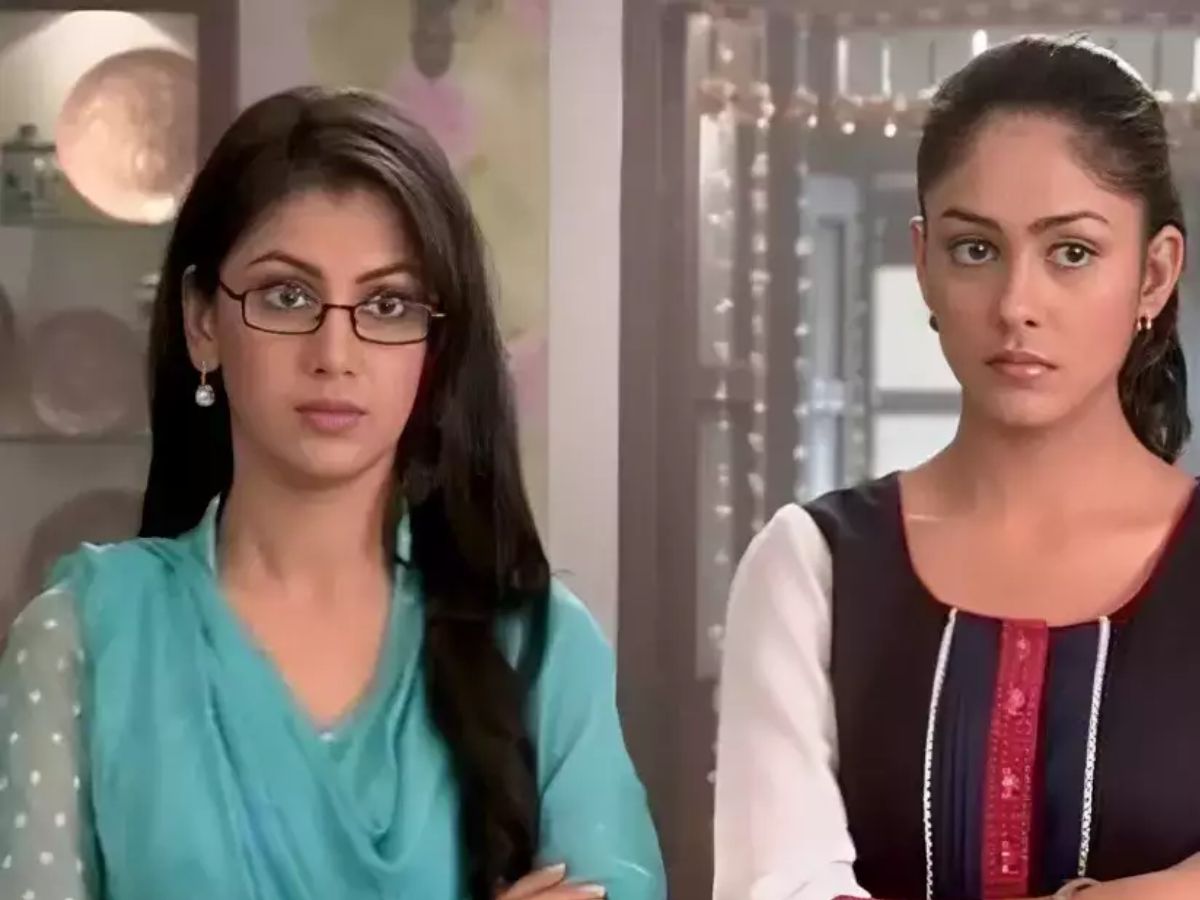 happy-birthday-mrunal-thakur-from-kumkum-bhagya-to-son-of-sardaar-2-bollywood-journey-net-worth-career-movies Mrunal Thakur Birthday Special: From Kumkum Bhagya to Son of Sardaar 2, A Look at Her Inspiring Bollywood Journey - Photo Gallery