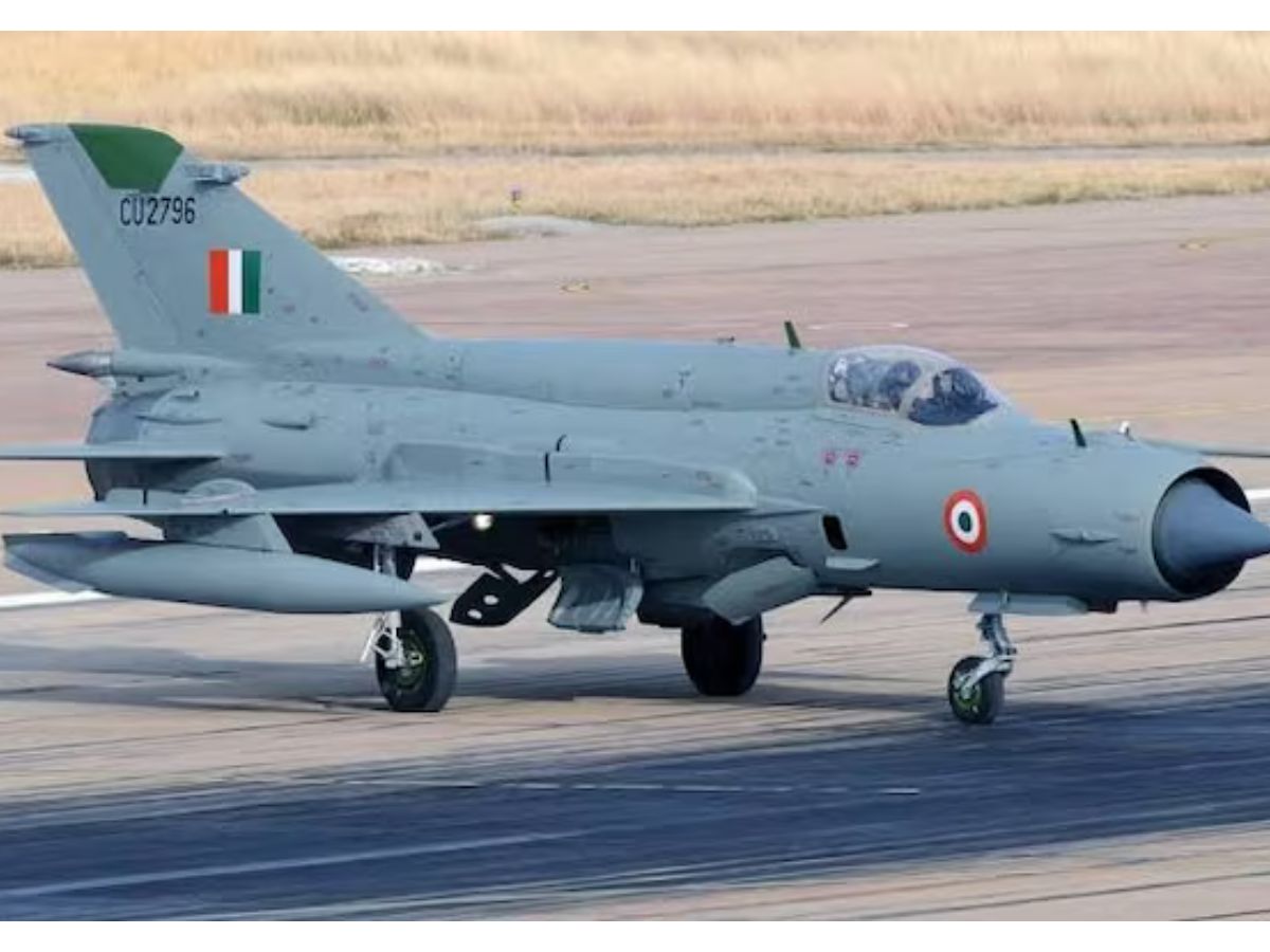 fighter-jets-so-loud-they-can-shatter-windows-miles-away-f22-f35-su35-mig21-jet-noise-db 5 Fighter Jets So Loud They Could Crack Windows From Miles Away - Photo Gallery