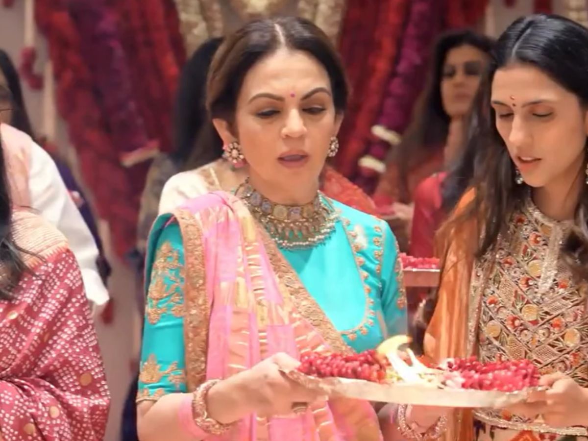 nita-ambani-madurai-cotton-gharchola-saree-that-took-10-months-to-make-detailed-look-inside Nita Ambani’s Madurai Gharchola Saree Took 10 Months to Weave: Here’s Why It’s Special - Photo Gallery