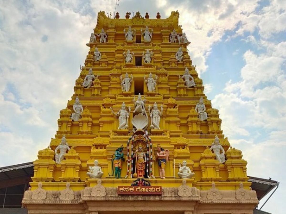 janmashtami-2025-7-temples-entirely-dedicated-to-krishna-devotees-and-traditional-celebrations-in-india Janmashtami 2025: 7 Temples Dedicated Entirely To Krishna Devotees And Traditions - Photo Gallery