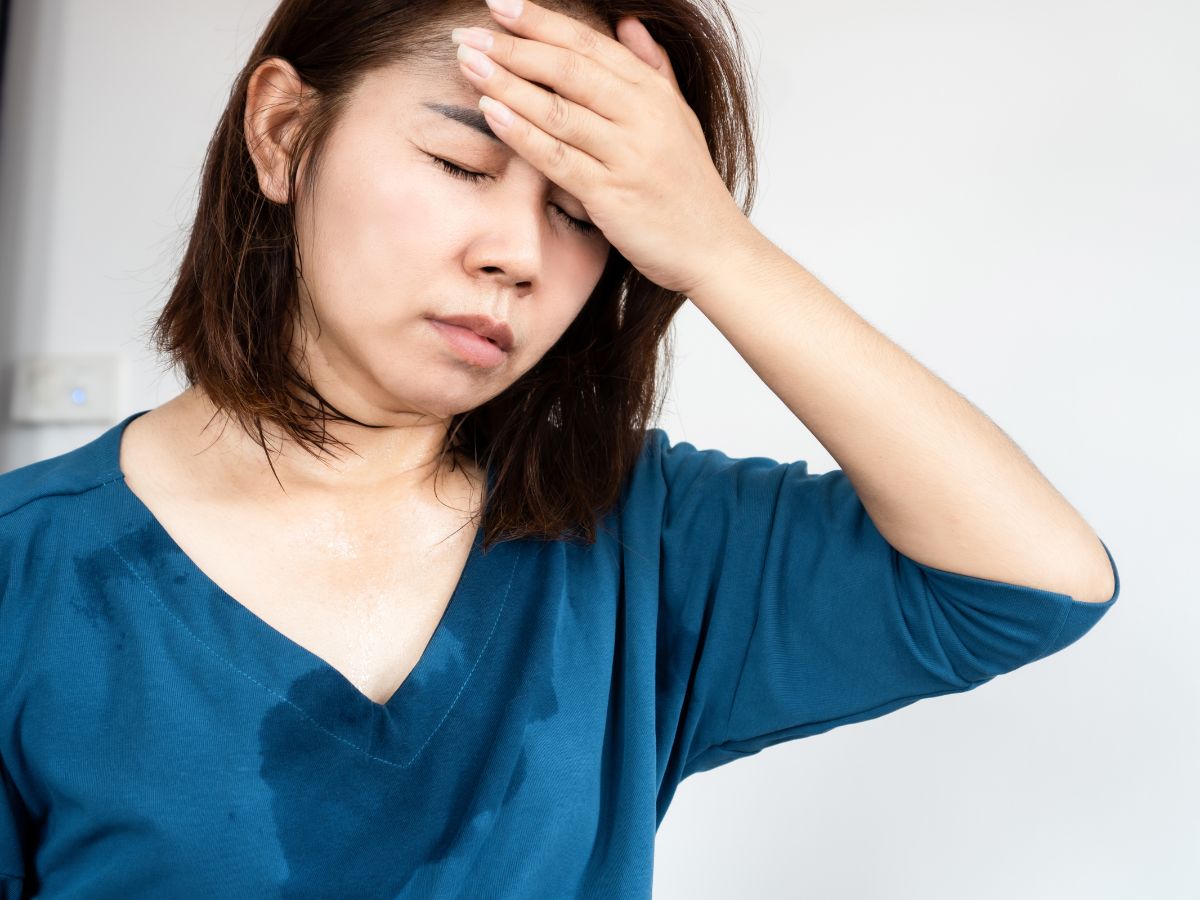high-cholesterol-warning-signs-face-body-xanthomas-corneal-arcus-chest-pain-fatigue 6 Warning Signs of High Cholesterol That May Appear on Your Face and Body - Photo Gallery